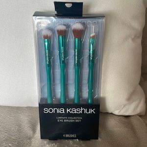 Sonia Kashuk 4 piece brush set (new!)